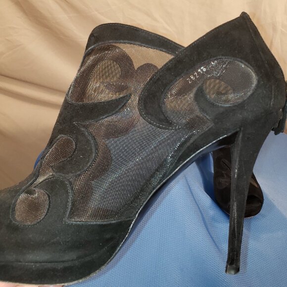 Stuart Weitzman Black Suede Mesh Bootie Heels Size 10M - Picture 4 of 8
